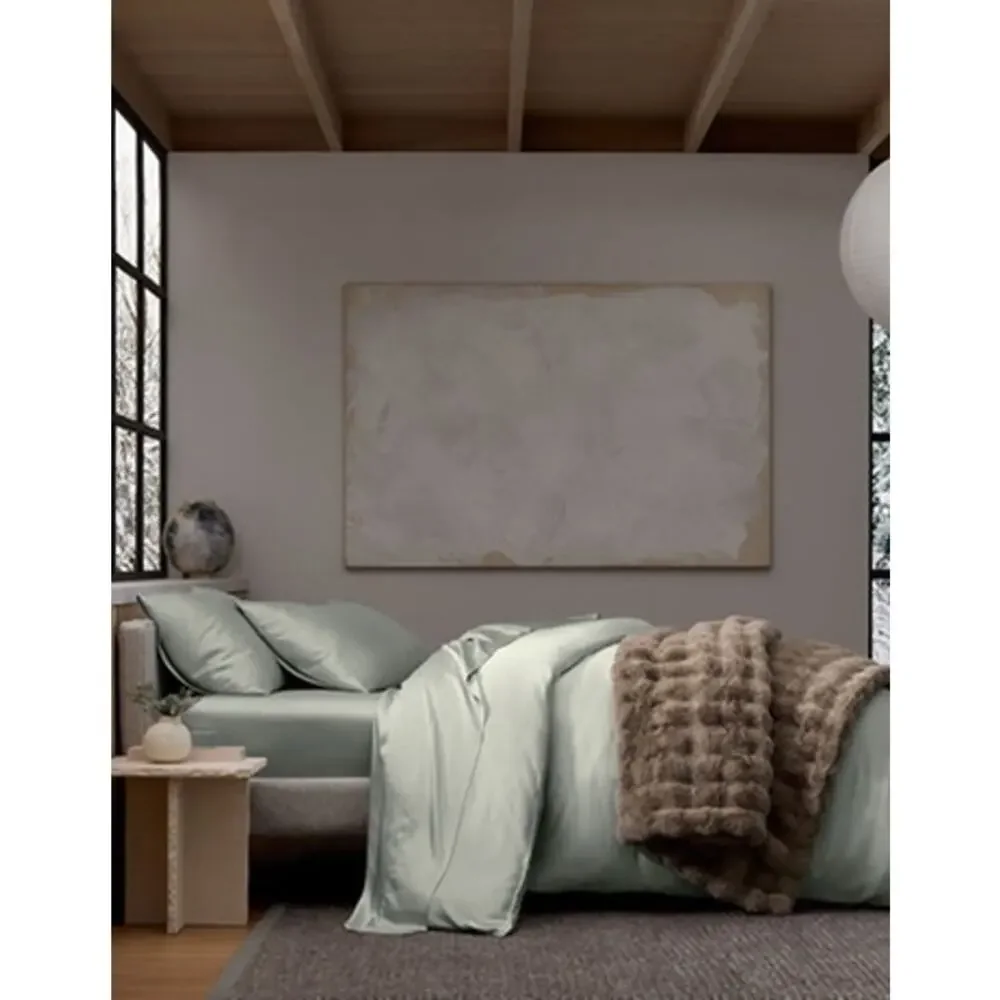 Quince cozy earth